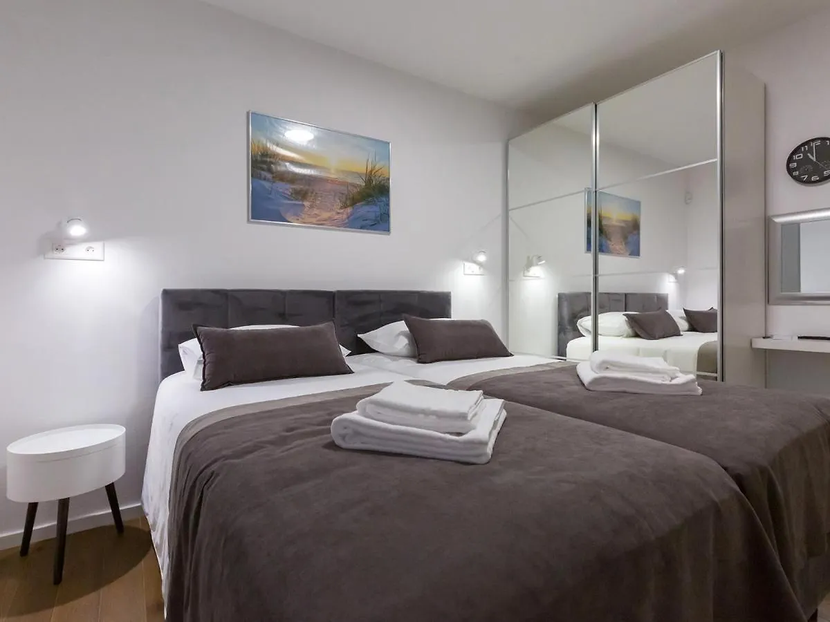 A&A1 A&A2 Apartment Porec