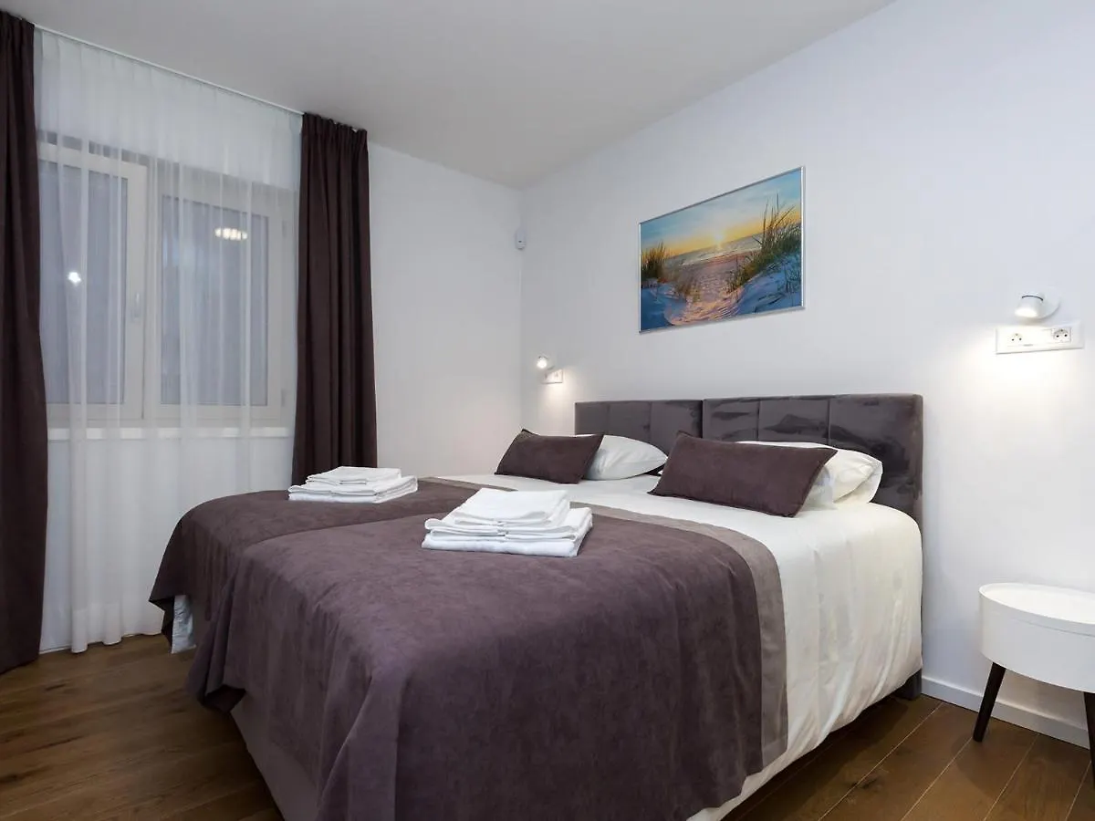 A&A1 A&A2 Apartment Porec