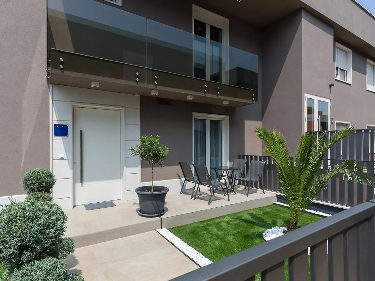 A&A1 A&A2 Apartment Porec